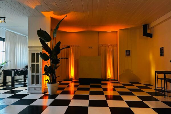 Loft Blackberry - festa di diciottesimo - info e preventivi 3518822818 Loft Blackberry - festa di diciottesimo - info e preventivi 3518822818