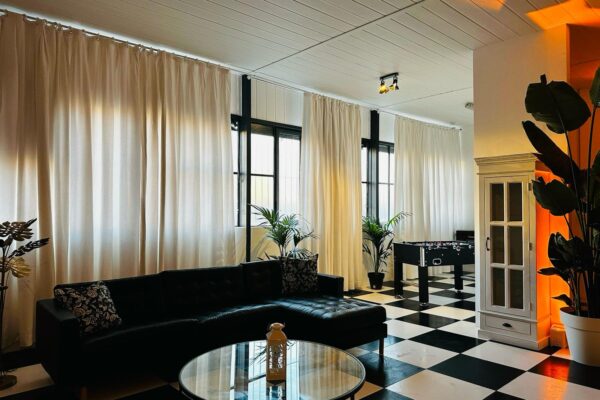 Loft Blackberry - festa di diciottesimo - info e preventivi 3518822818 Loft Blackberry - festa di diciottesimo - info e preventivi 3518822818