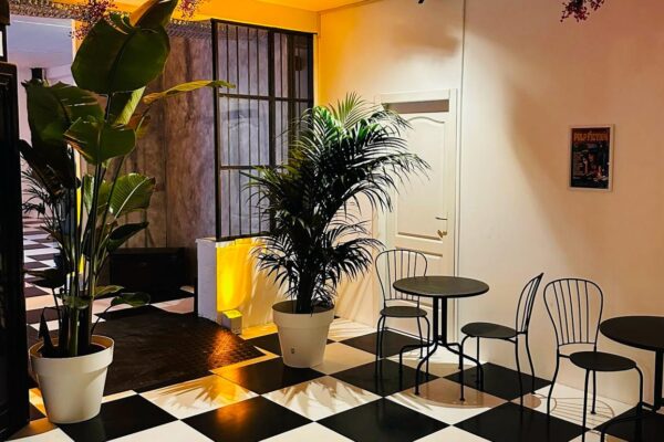 Loft Blackberry - festa di diciottesimo - info e preventivi 3518822818 Loft Blackberry - festa di diciottesimo - info e preventivi 3518822818