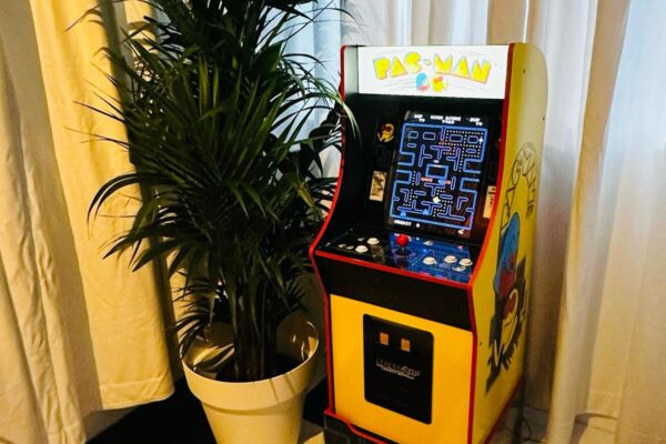 Loft Blackberry - festa di diciottesimo - info e preventivi 3518822818 Loft Blackberry - festa di diciottesimo - info e preventivi 3518822818