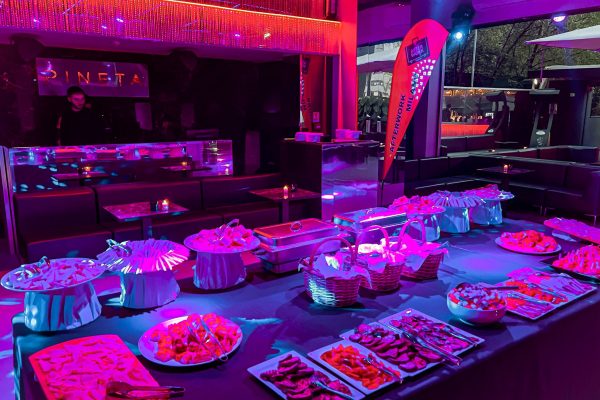 Pineta Milano - festa di diciottesimo - info e preventivi 3518822818 Pineta Milano - festa di diciottesimo - info e preventivi 3518822818