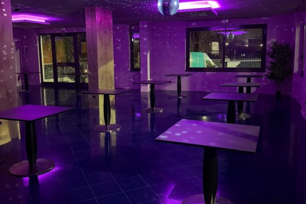 Spazio 22 - festa di diciottesimo - info e preventivi 3518822818 Spazio 22 - festa di diciottesimo - info e preventivi 3518822818