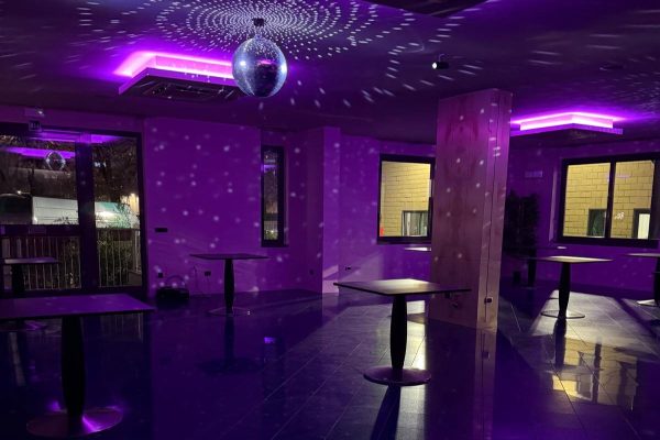 Spazio 22 - festa di diciottesimo - info e preventivi 3518822818 Spazio 22 - festa di diciottesimo - info e preventivi 3518822818